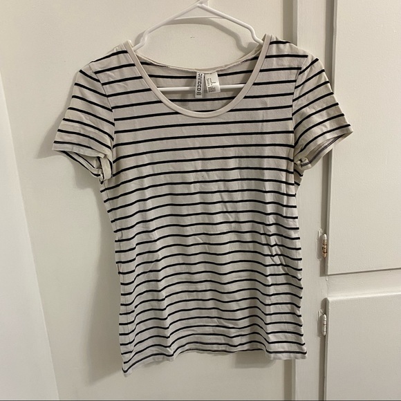 H&M Tops - H&M DIVIDED BASIC BLACK AND WHITE STRIPED TEE
